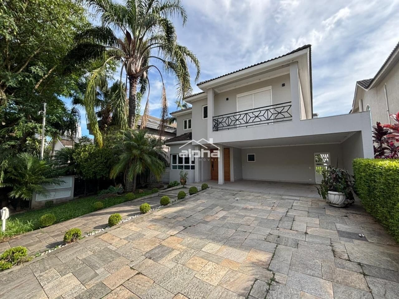 Casa de Condomínio em Santana de Parnaíba - Alphaville