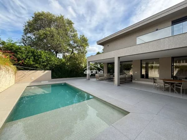 Casa de Condomínio em Santana de Parnaíba - Alphaville