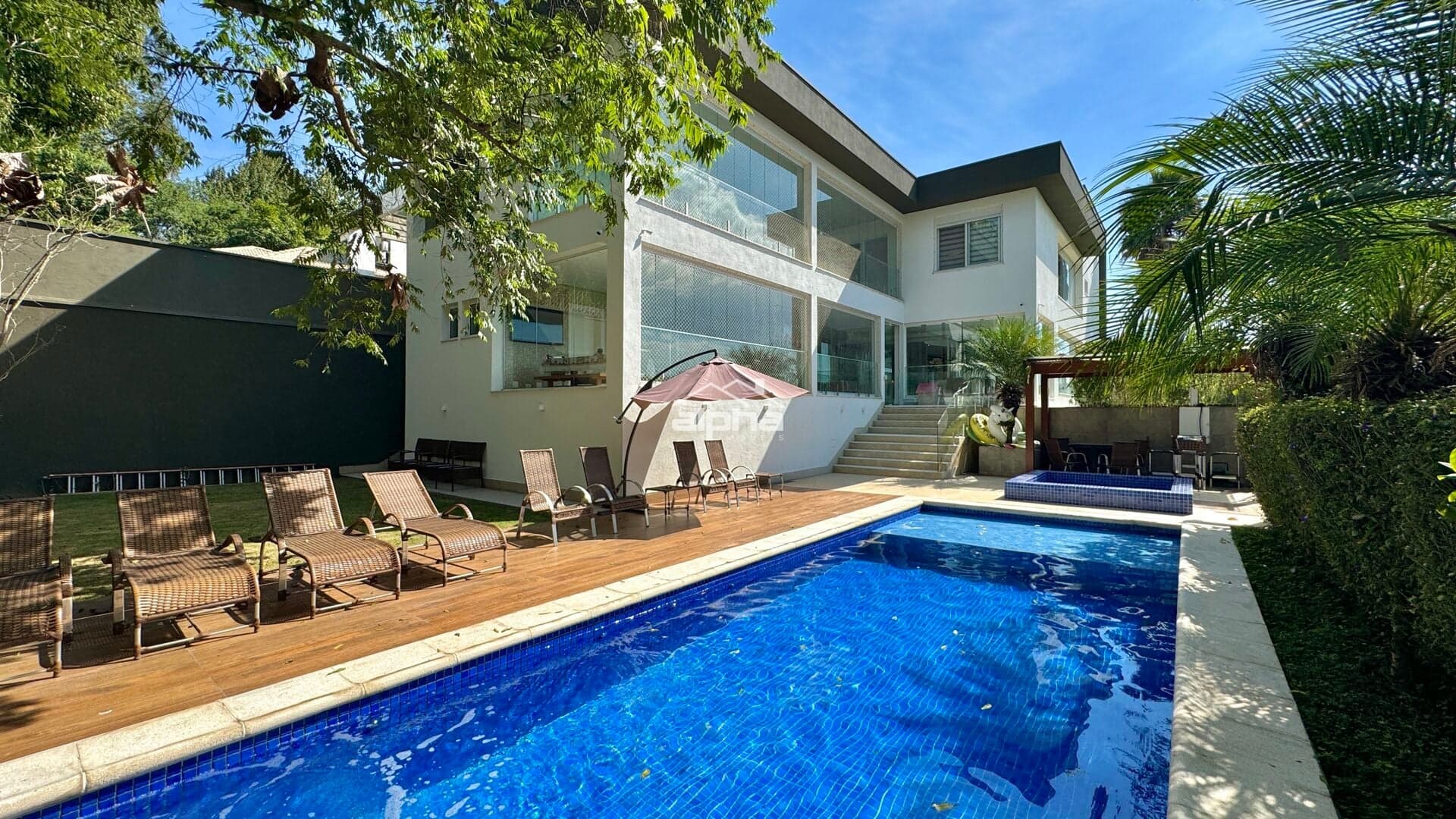 Excelente casa em condomínio clube!