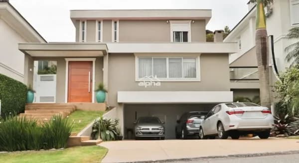 Casa de Condomínio em Santana de Parnaíba - Alphaville