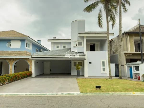 Casa de Condomínio em Santana de Parnaíba - Alphaville