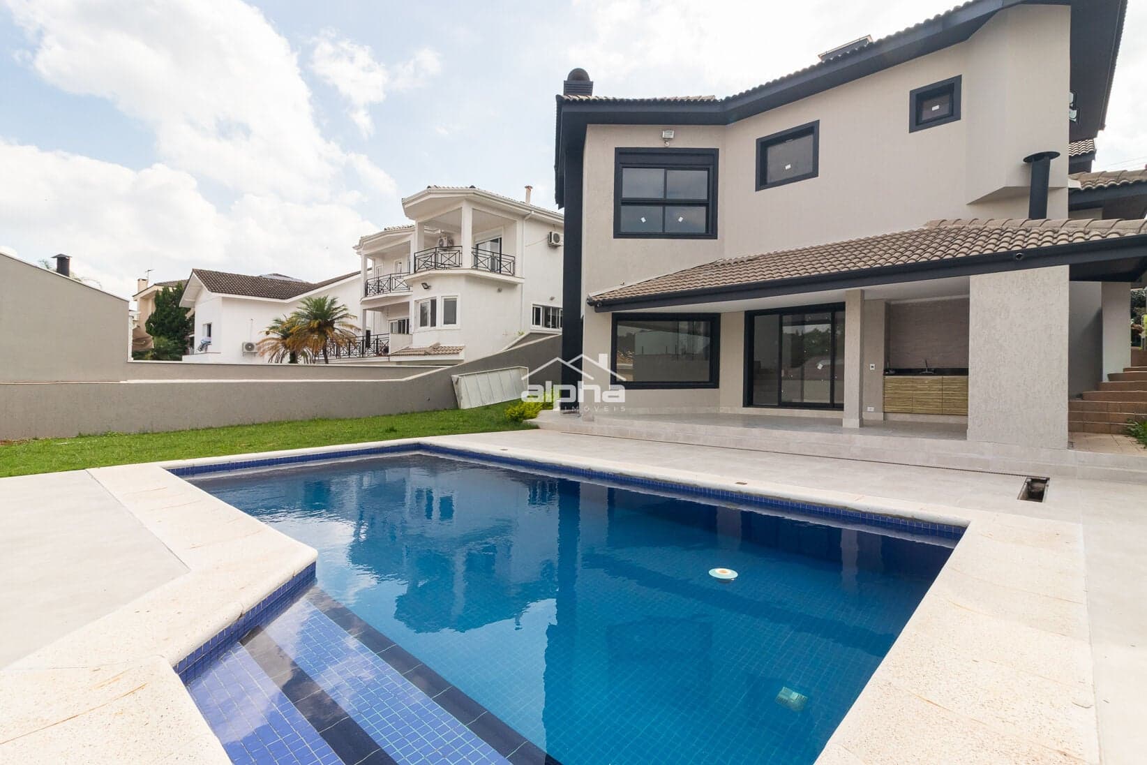 Casa de Condomínio em Santana de Parnaíba - Alphaville