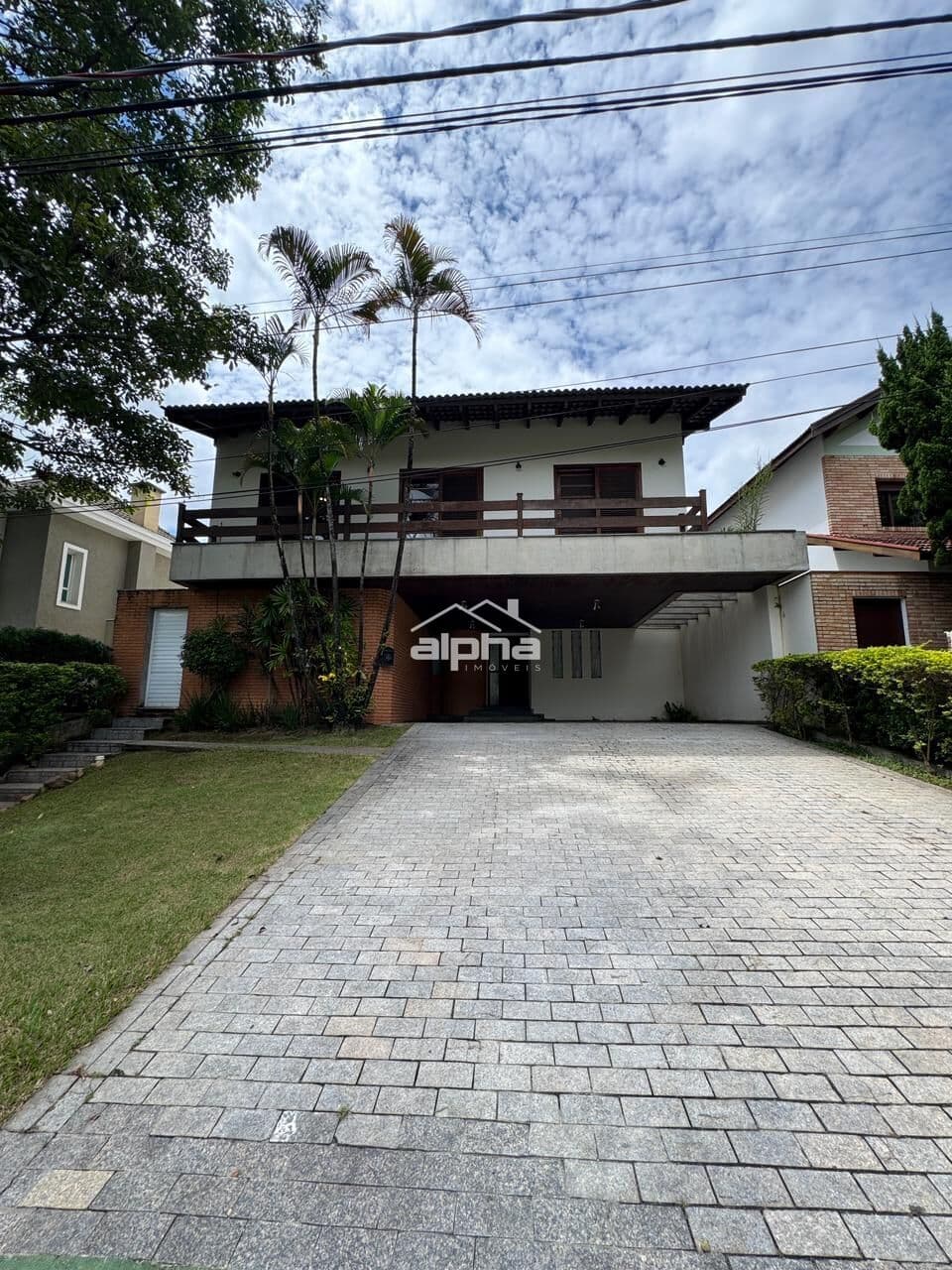Casa de Condomínio em Santana de Parnaíba - Alphaville