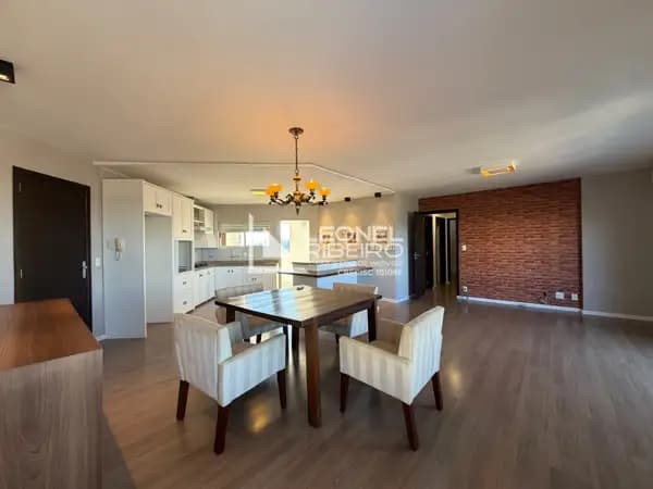 Apartamento à venda com 3 dormitórios (1 suíte), 120,57 m² no bairro Das Capitais em Timbó/SC