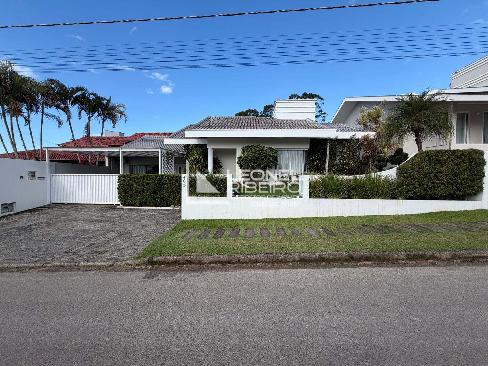 Casa com 3 dormitórios (1suíte) à venda, 289,71 m² no bairro Das Capitais em Timbó/SC