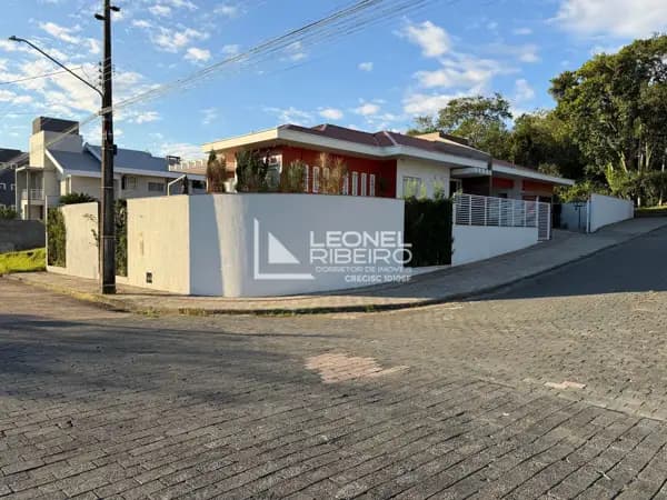 Casa com 3 dormitórios (1 suíte) à venda, 237,45 m² no bairro Padre Martinho Stein emTimbó/SC