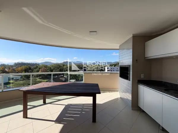 Apartamento à venda com 3 dormitórios (1 suíte), 146,30 m² no bairro das Capitais em Timbó-SC