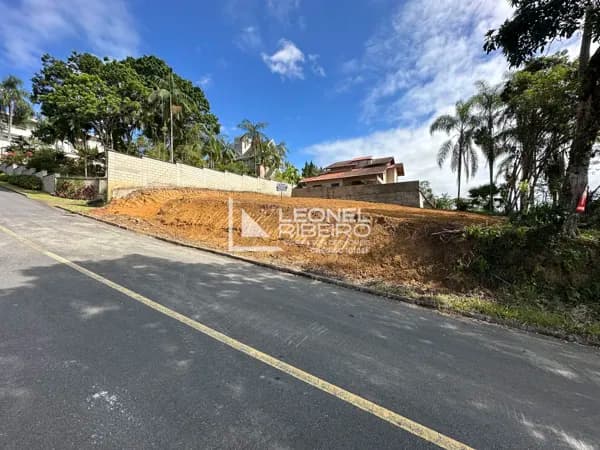 Terreno à venda, 539,28 m² no bairro Dos Estados em Timbó/SC
