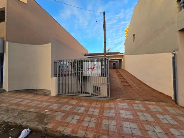 Casa em Bandeirantes - Setor 4