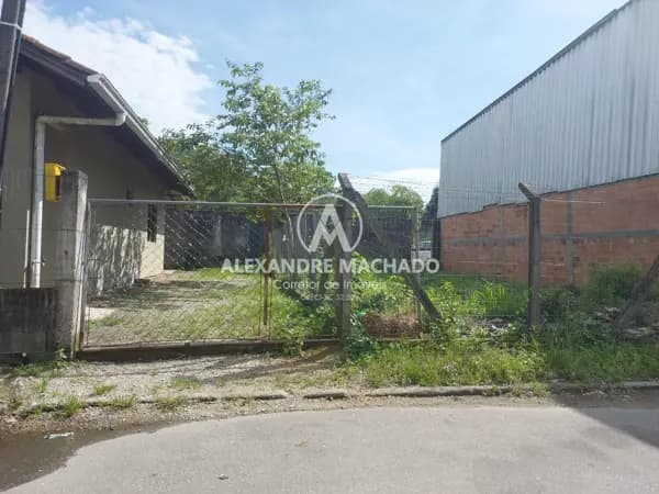 Garagem à venda no bairro Steffen em Brusque/SC