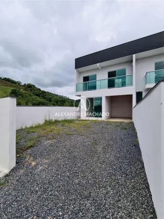 Sobrado à venda no bairro Águas Claras em Brusque/SC