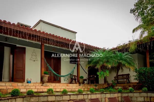 Casa à venda no bairro São Luiz em Brusque/SC