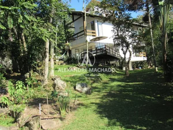 Casa à venda no bairro Região das Praias em Balneário Camboriú/SC