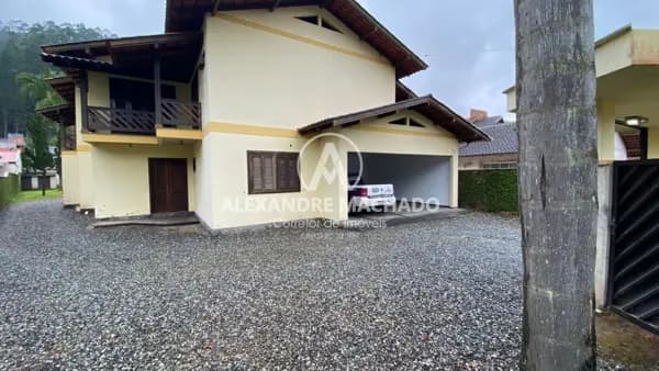 Casa à venda no bairro São Pedro em Brusque/SC