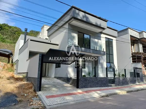 Casa à venda no bairro Nova Brasília em Brusque/SC
