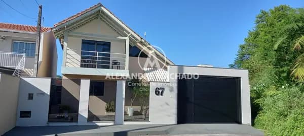 Casa à venda no bairro Santa Terezinha em Brusque/SC