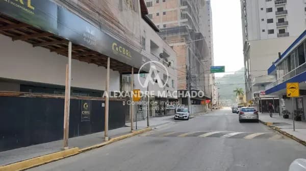 Sala comercial à venda no bairro Morretes em Itapema/SC