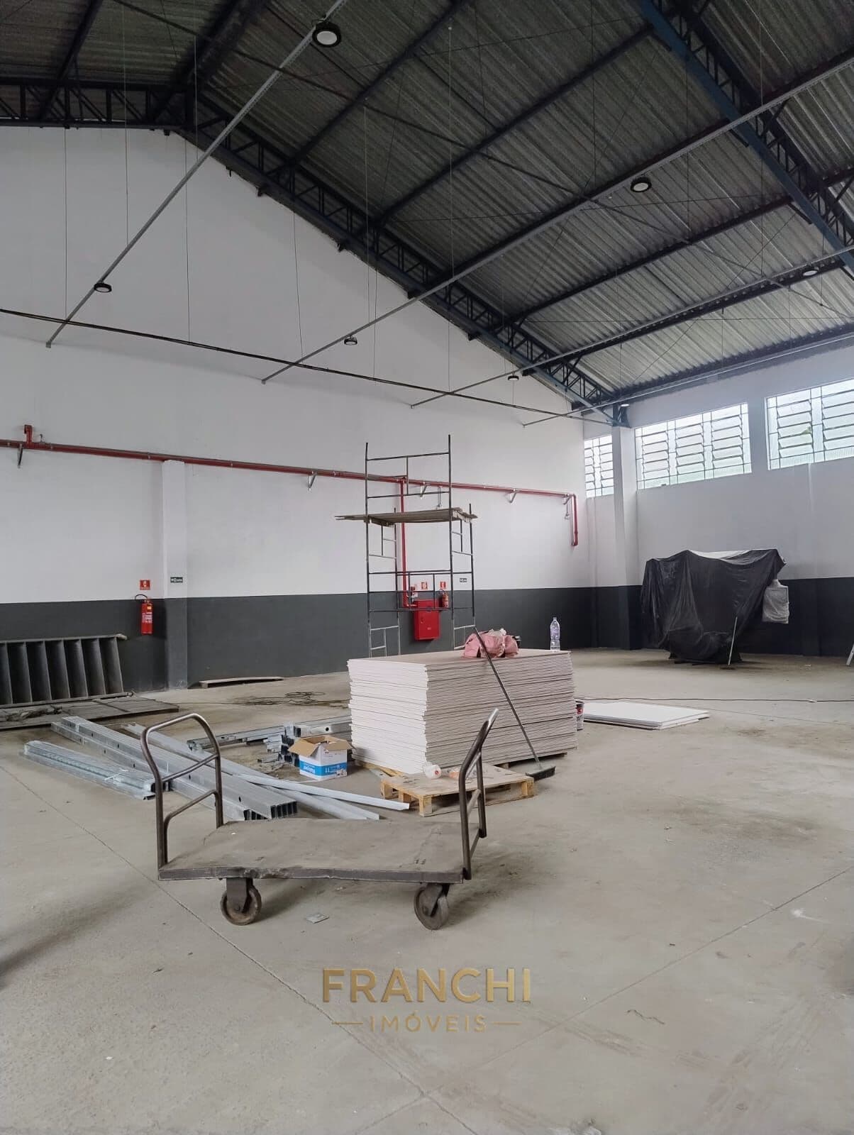 Pavilhão/Galpão Industrial Na av lider para locação