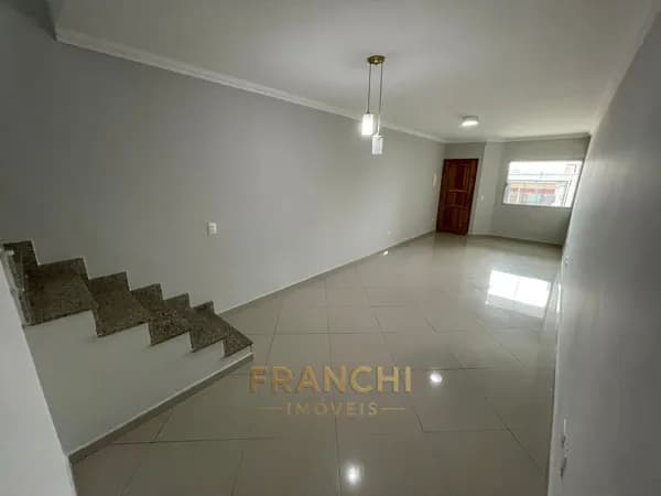 Sobrado para Locação na Vila Carrão | 3 Dormitórios • 2 Vagas • Excelente Localização