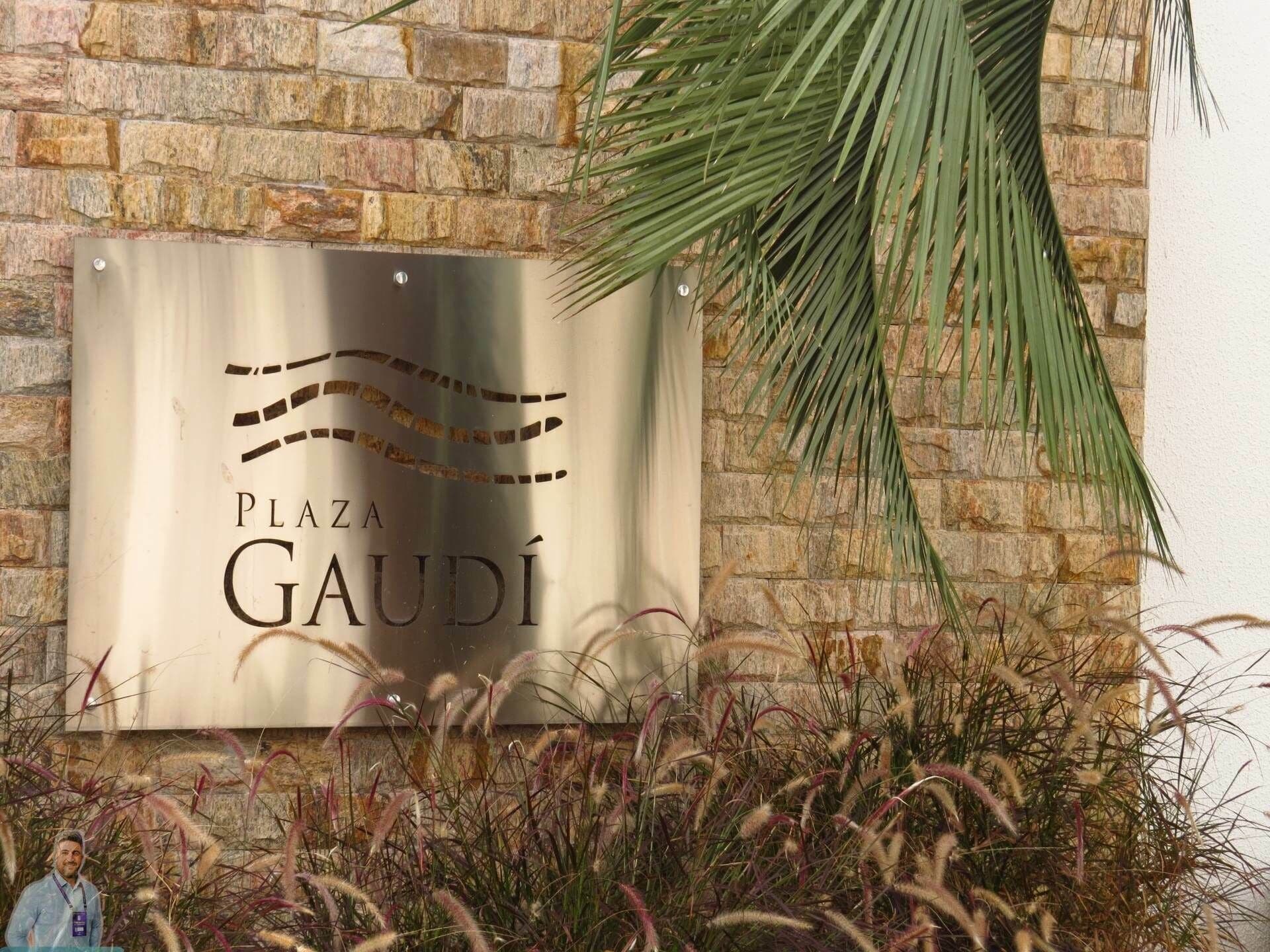Residencial Plaza Gaudí - Apartamento alto padrão em Itajaí