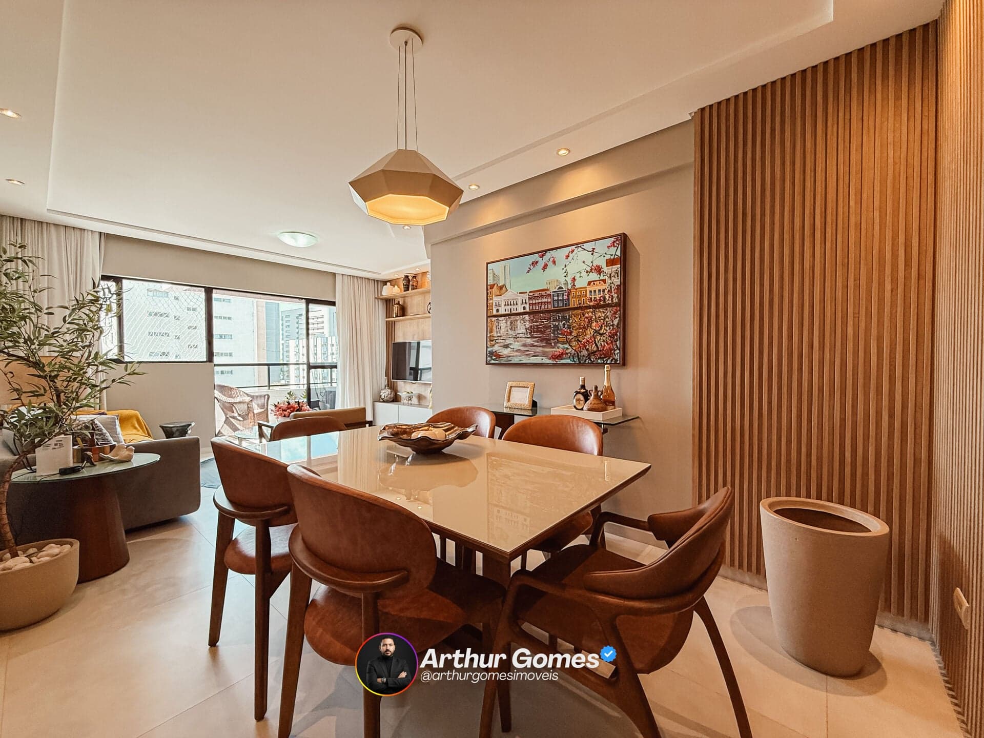 Apartamento em Candeias com 2 quartos e 97 m² - Edf Lady Ana Paula