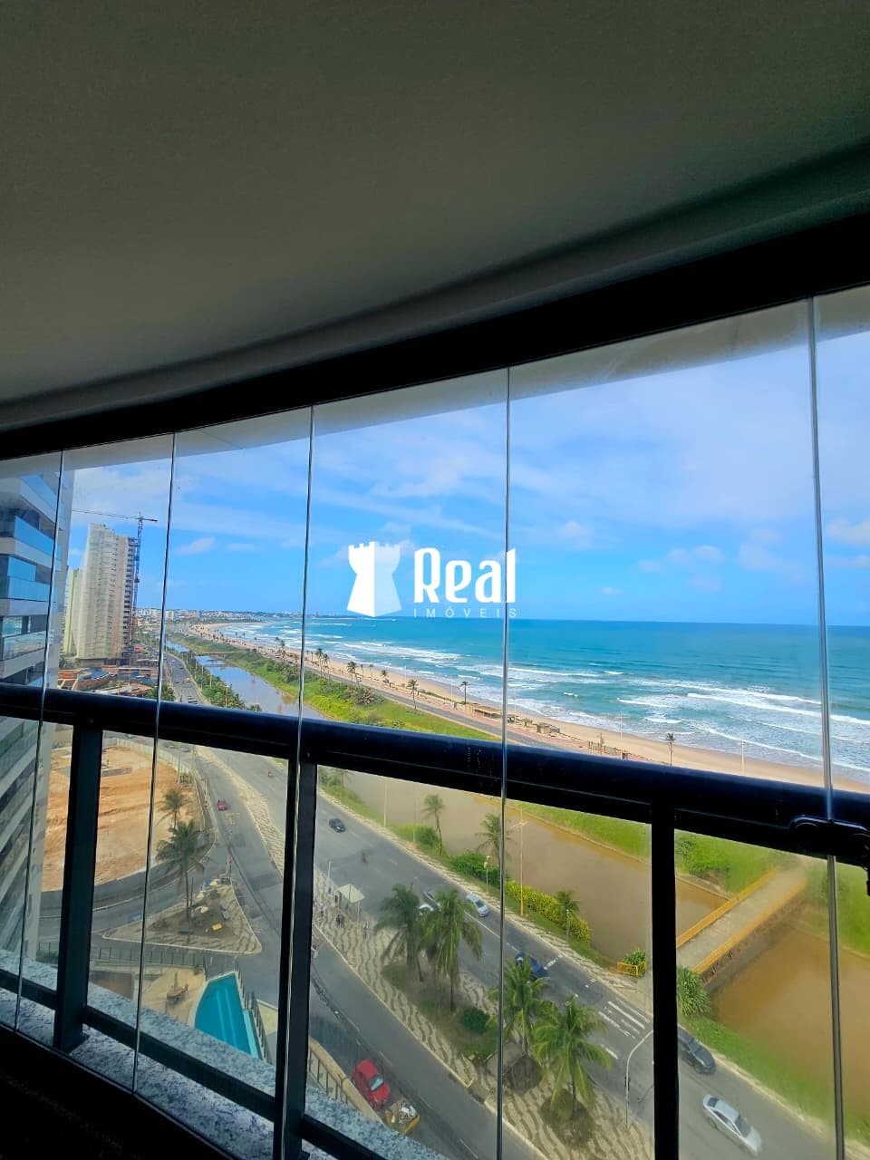 Vista Mar Frontal e Luxo no Beach Class Jaguaribe | 2/4 (1 Suíte) – 1ª Locação!