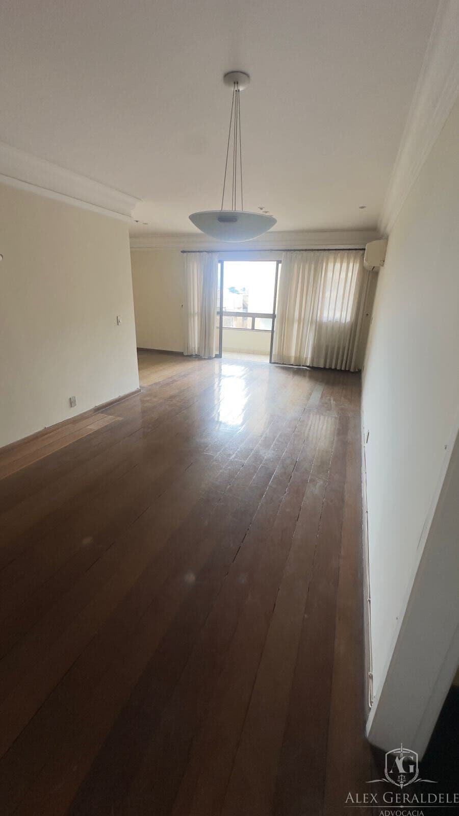 Vendo apartamento área mais nobre de Nova Iguaçu, edifício Solar Del Rei, com 175m ²