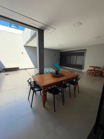 Casa em Passos - Jardim Canadá