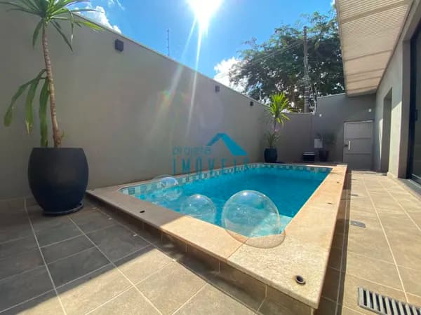 Casa à venda no bairro Novo Mundo - Passos/MG