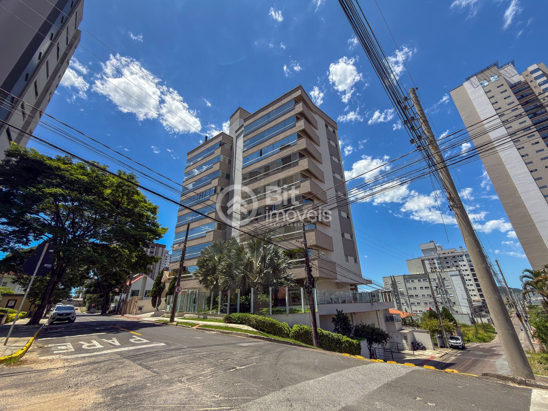 APARTAMENTO RESIDENCIAL MADRI