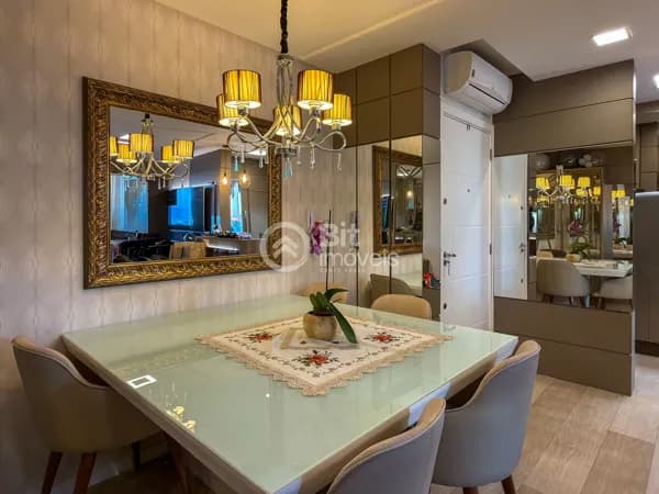 APARTAMENTO COM TRÊS DORMITÓRIOS
