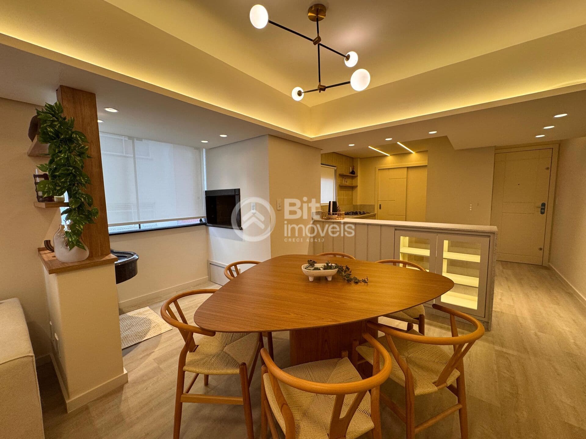 APARTAMENTO SEMI MOBILIADO NO CENTRO PARA LOCAÇÃO