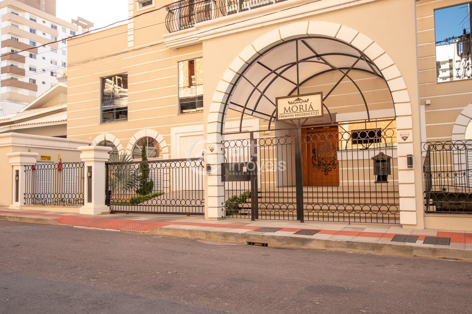 APARTAMENTO COM DOIS DORMITÓRIOS
