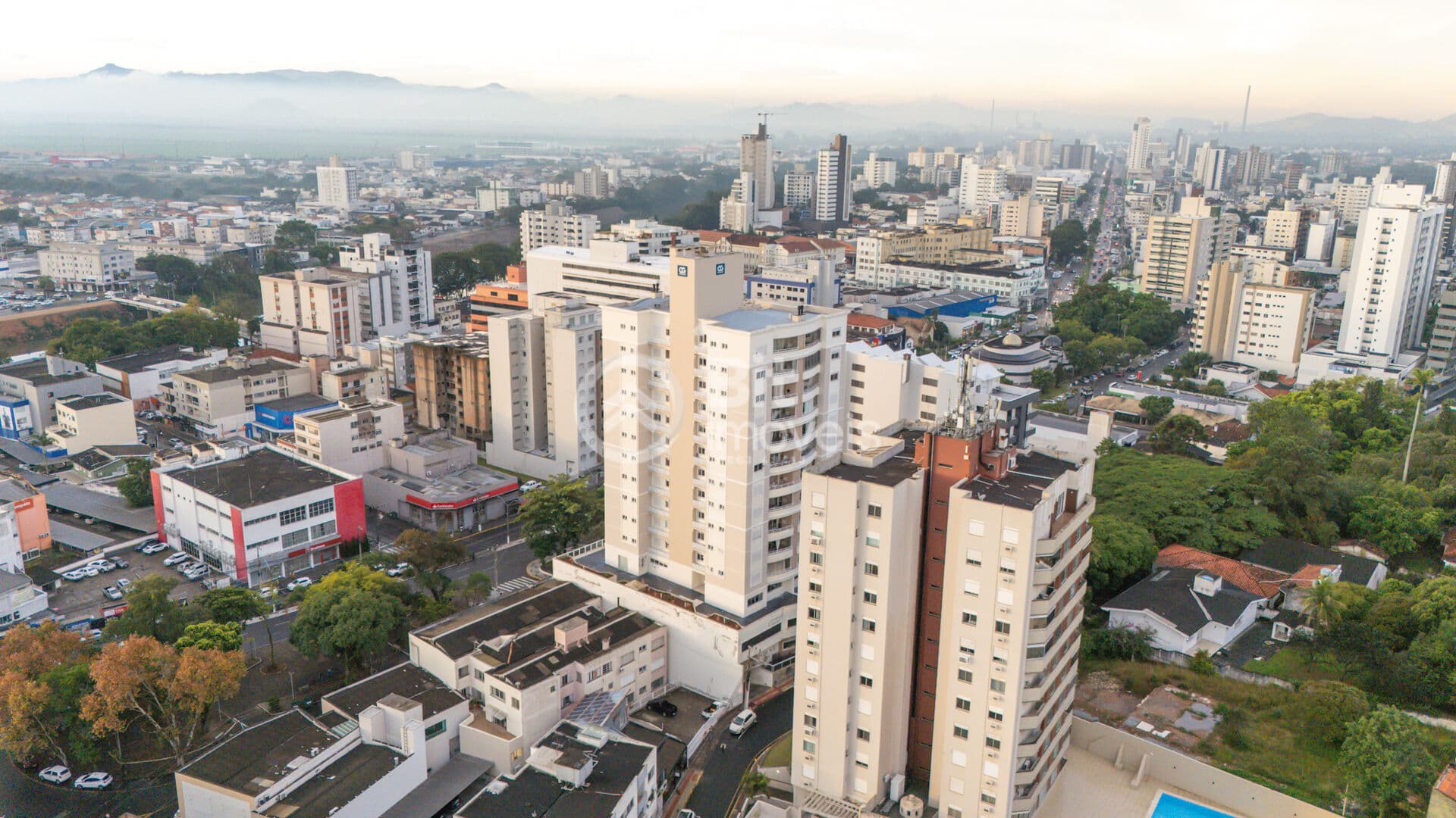 APARTAMENTO COM DOIS DORMITORIOS