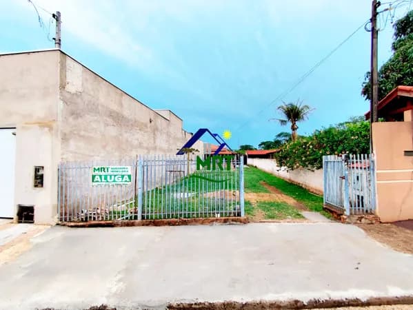 Casa em Bandeirantes - JD. Primavera