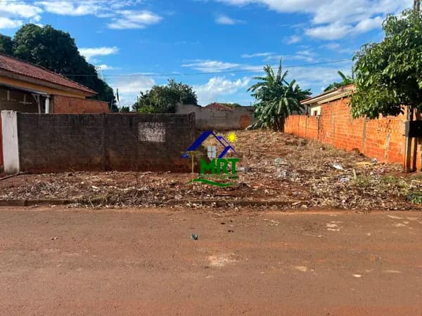 Lote/Terreno em Bandeirantes - JD. Ana Rosa