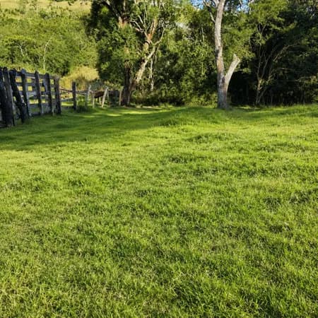 OPORTUNIDADE ÚNICA 900 M² AO LADO DA CACHOEIRA.