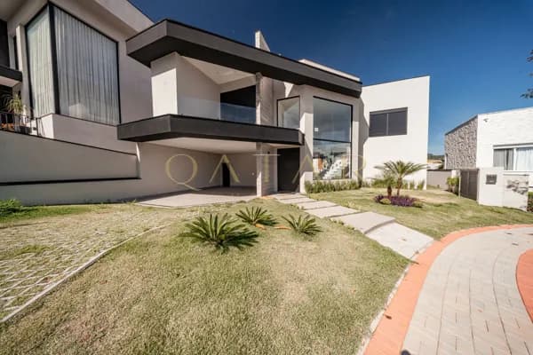 Itahyê - Casa à venda com 350 m² | 4 suítes