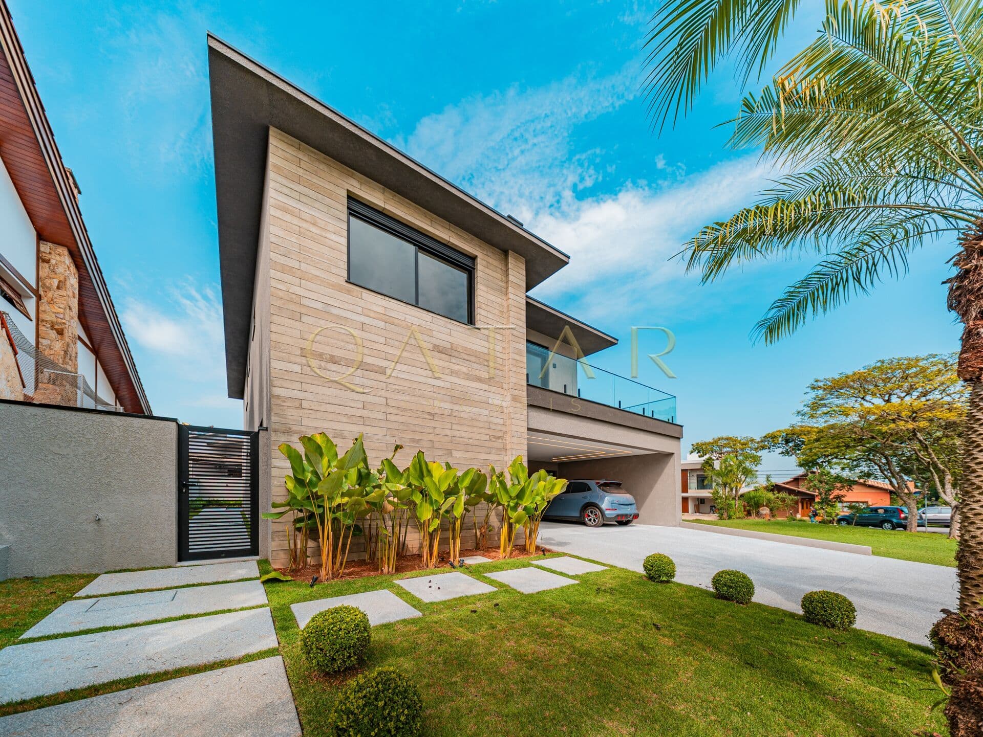 Residencial Alphaville 6 - Casa à venda com 351m² | 4 suítes