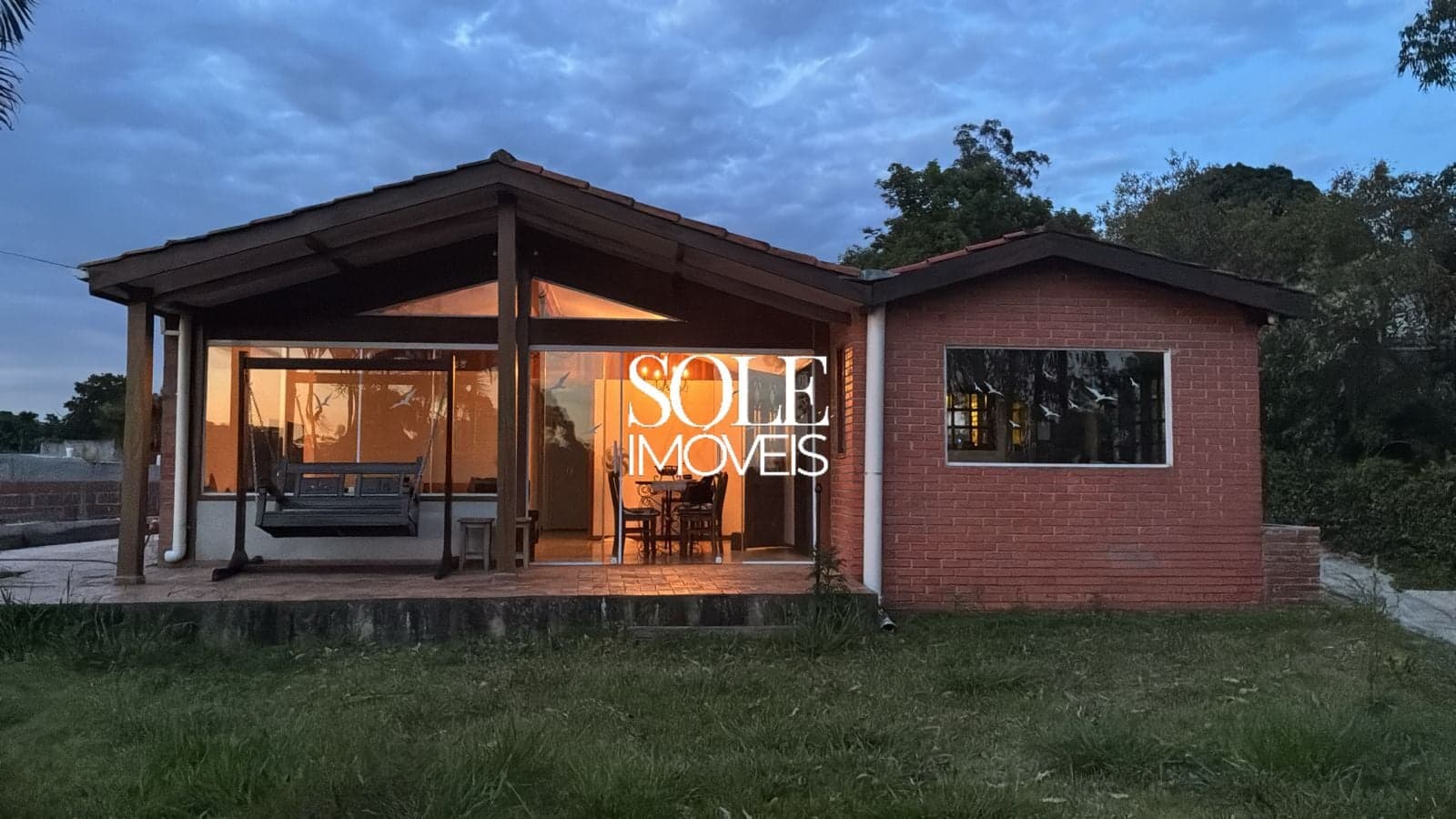 Casa à venda no Condomínio Capital Ville, ideal para quem busca conforto, lazer e uma vista privilegiada