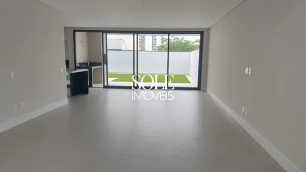 Casa nova no Terras de Gênova – 3 suítes e vista permanente para o lago do Parque do Engordadouro