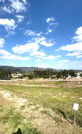 Terreno de 800m² com vista para a Serra do Japi no Condomínio Terras de Alvorada, Jundiaí