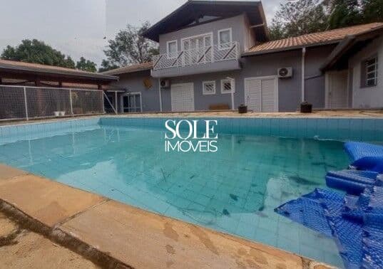 Casa Térrea em Condomínio Fechado com 3 Suítes, Piscina e Energia Solar em Jundiaí