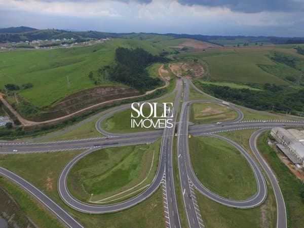 Terreno industrial ou comercial de 20.000 m² à venda no Parque Nova Xampirra, Itatiba-SP, com 208 metros de frente e zoneamento misto.