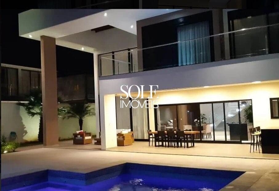 Casa de Alto Padrão com 4 Suítes, Piscina, Spa e Área Gourmet em Jundiaí