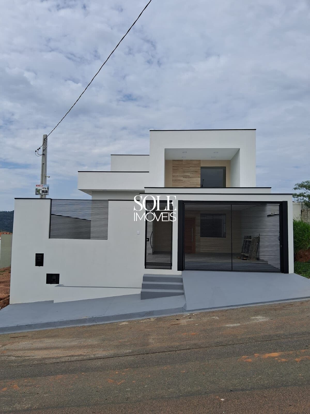 Casa Moderna com Pé-Direito Duplo à Venda no Jardim Pérola | Itupeva