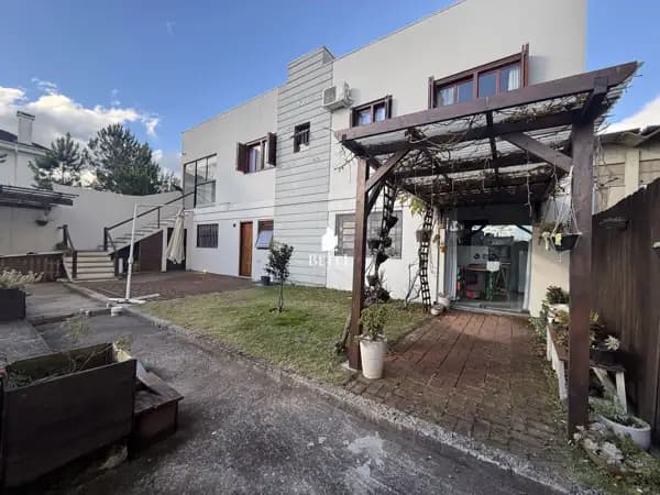 Casa 3 Dormitórios no Bairro Nossa Senhora da Saúde