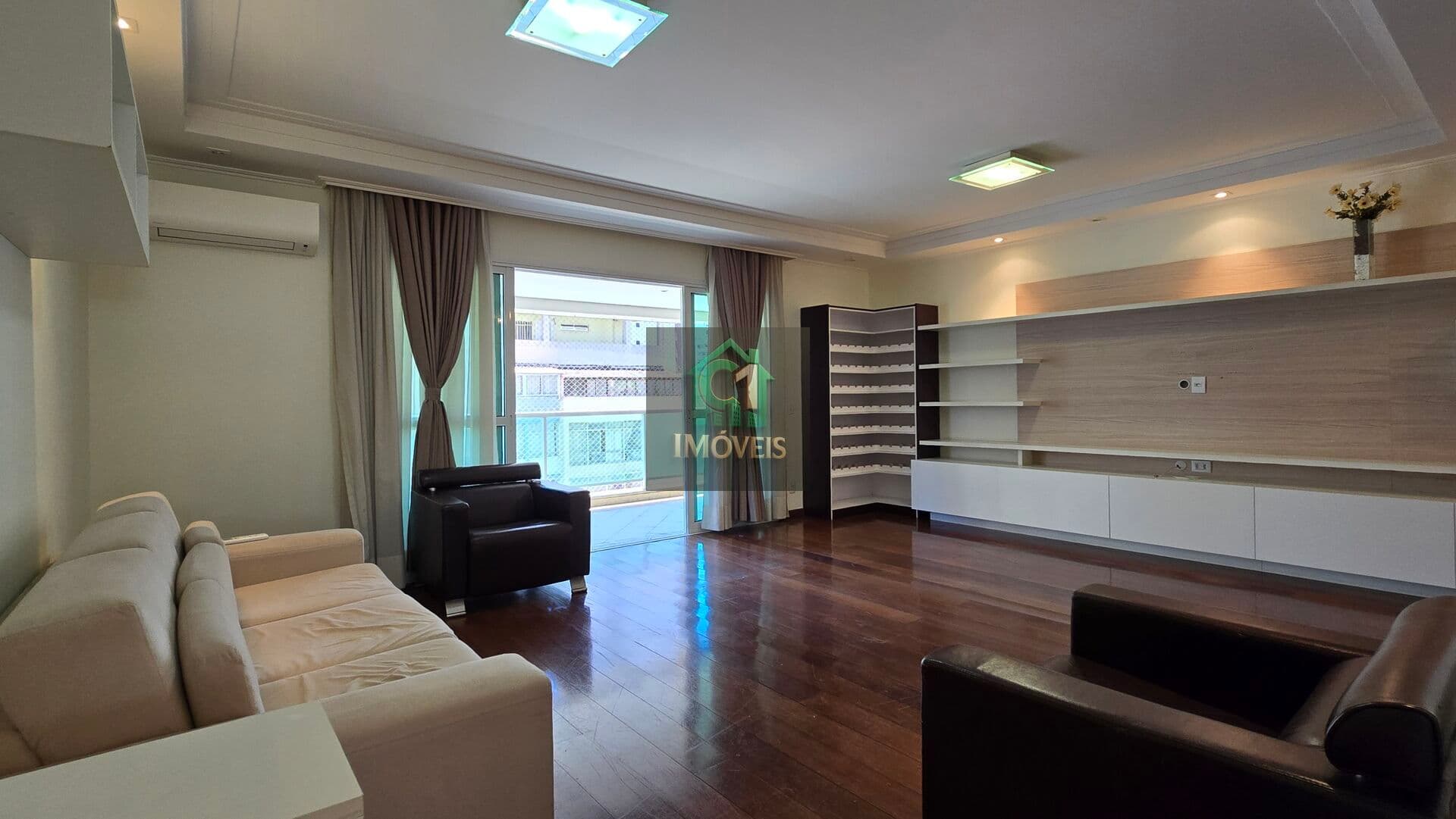 Apartamento com 4 Dormitorios (2 Suites) para Venda - 197m² - 4 Vagas - Jardim Paulista