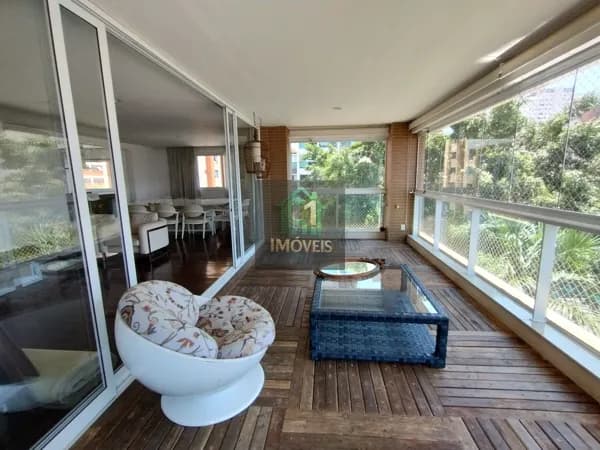Apartamento Alto Padrão, 4 suítes, 5 vagas + depósito, Construtora Paulo Mauro