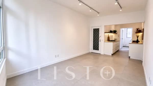 Apartamento Reformado | 94m² | 3 Quartos (1 Suíte) | Vaga | Copacabana